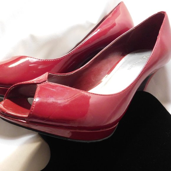 Ann Klein AK Red High Heel Shoes - Picture 2 of 10